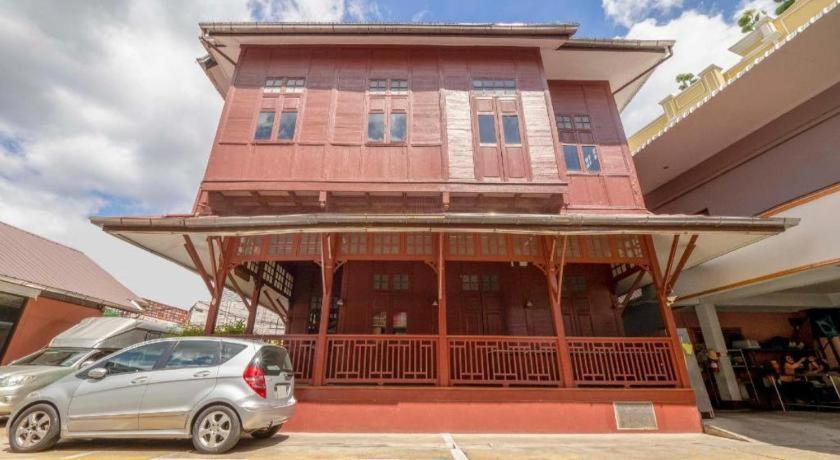 Отель Oyo 1089 Baan Boran Бангкок Экстерьер фото